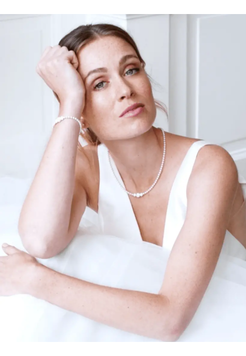 Abrazi Elizabeth Ketting