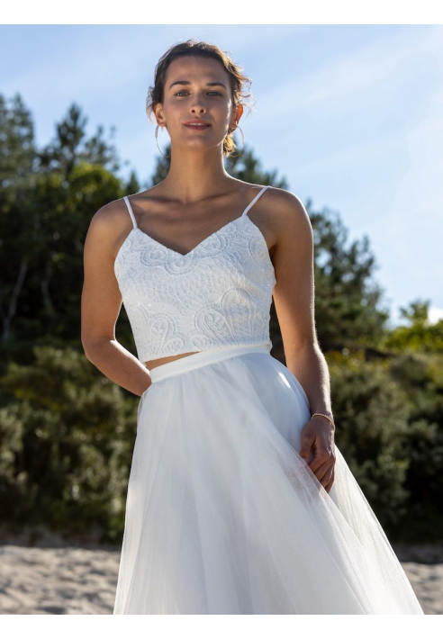 Novias Kanten Bolero ()
